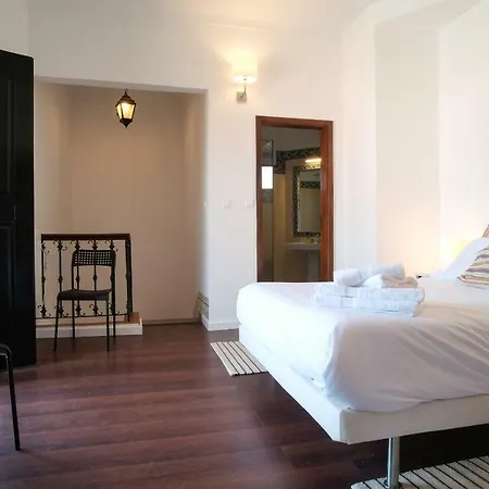 Apartment Castle Typical Lisbon