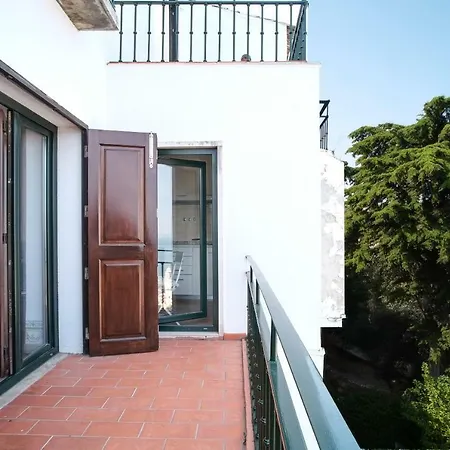 Apartment Castle Typical Lissabon